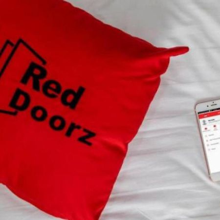 RedDoorz Plus near Jambi Prima Mall Exterior foto
